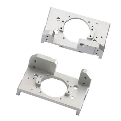 Buon prezzo Servizio di fabbricazione CNC su misura ROHS / Servizi di trivellazione CNC di pannelli di alluminio su misura in linea